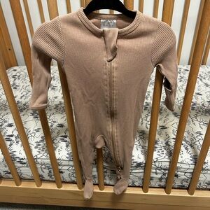 Mebie Baby ribbed footed sleeper